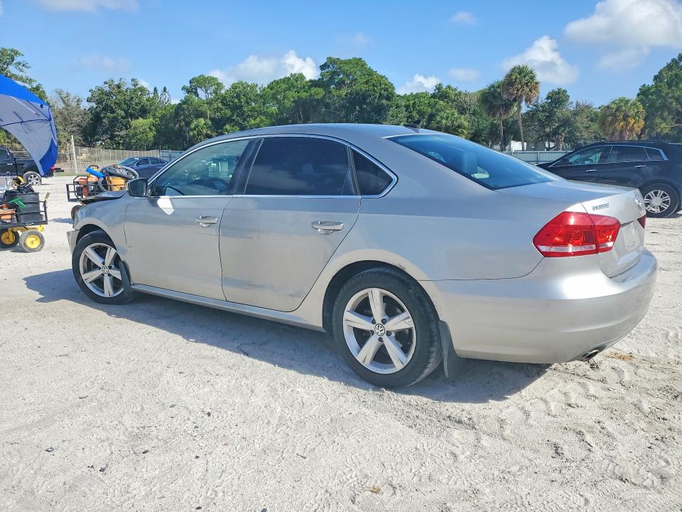 Продажа на аукционе авто 2013 Volkswagen Passat, vin: 1VWBH7A3XDC102555, номер лота: 54785936