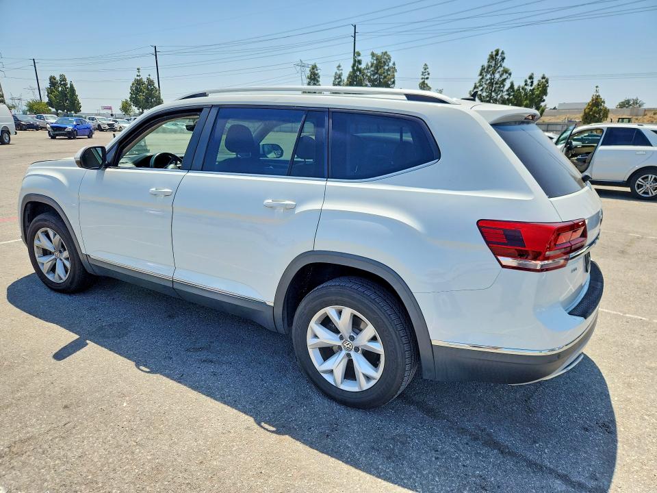 53807216 :رقم المزاد ، 1V2MR2CA6JC527482 vin ، 2018 Volkswagen Atlas مزاد بيع
