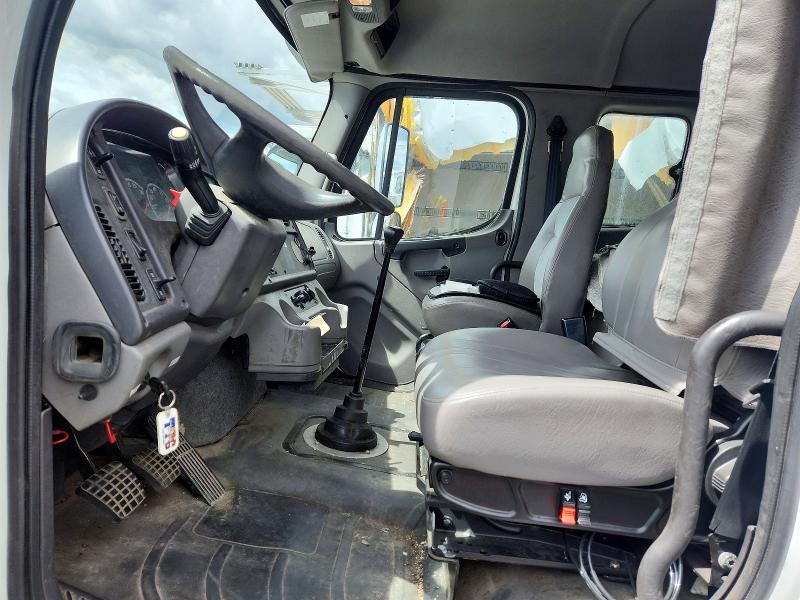 Продажа на аукционе авто 2007 Freightliner M2, vin: 1FVACWDC17HX68055, номер лота: 53937766