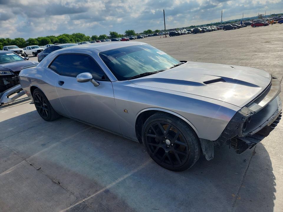 53695926 :رقم المزاد ، 2C3CDZFJXFH850183 vin ، 2015 Dodge Challenger مزاد بيع