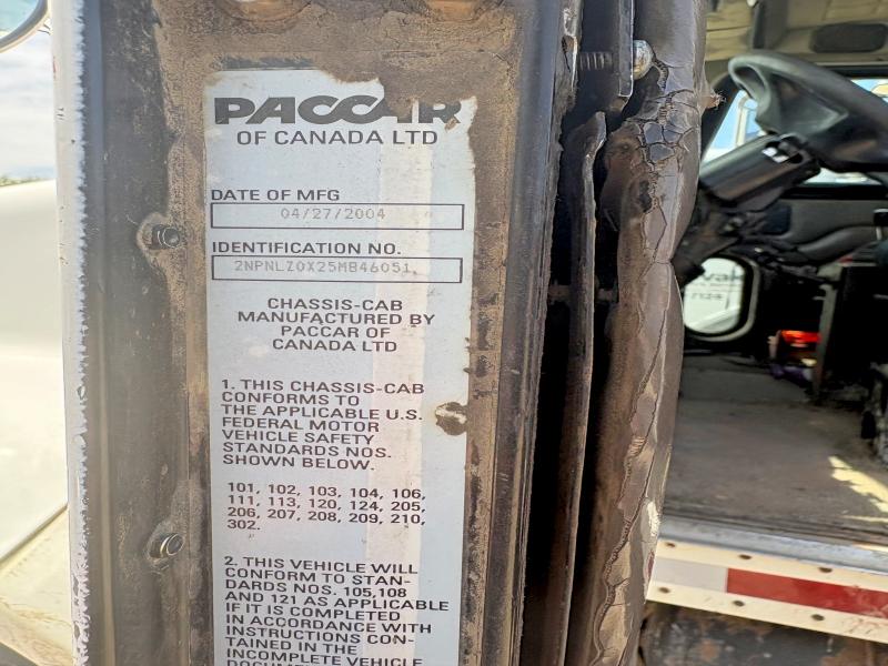52069826 :رقم المزاد ، 2NPNLZ0X25M846051 vin ، 2005 Peterbilt 330 مزاد بيع