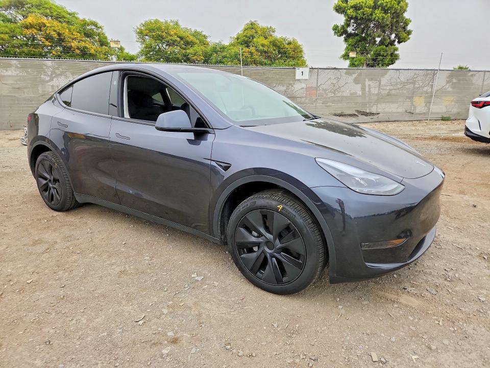2025 Tesla Model Y მანქანა იყიდება აუქციონზე, vin: 7SAYGDED0SF253523, აუქციონის ნომერი: 53274386