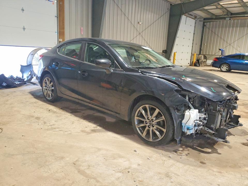 54855836 :رقم المزاد ، 3MZBN1V35JM188125 vin ، 2018 Mazda 3 مزاد بيع