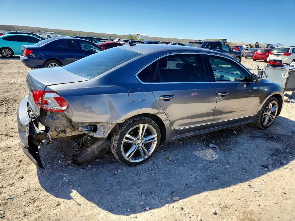 52589806 :رقم المزاد ، 1VWCN7A30DC137392 vin ، 2013 Volkswagen Passat مزاد بيع