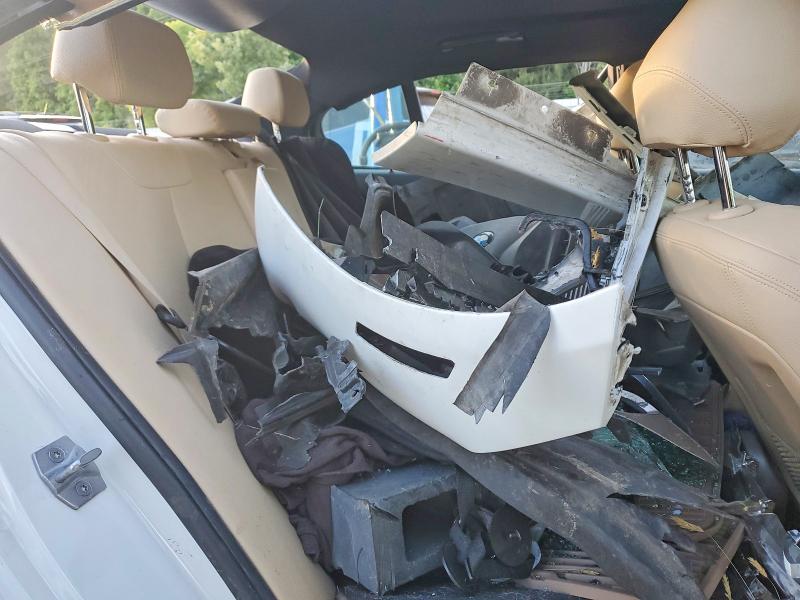53310336 :رقم المزاد ، WBA8D9G56JNU71827 vin ، 2018 Bmw 330 مزاد بيع
