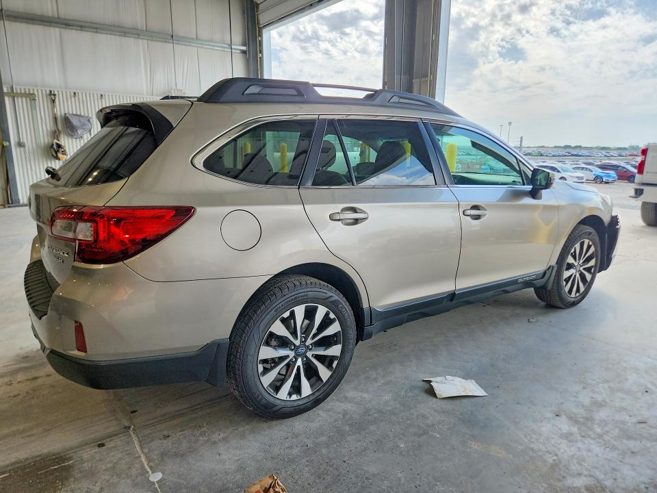 Продажа на аукционе авто 2015 Subaru Outback, vin: 4S4BSELC3F3211928, номер лота: 54081596