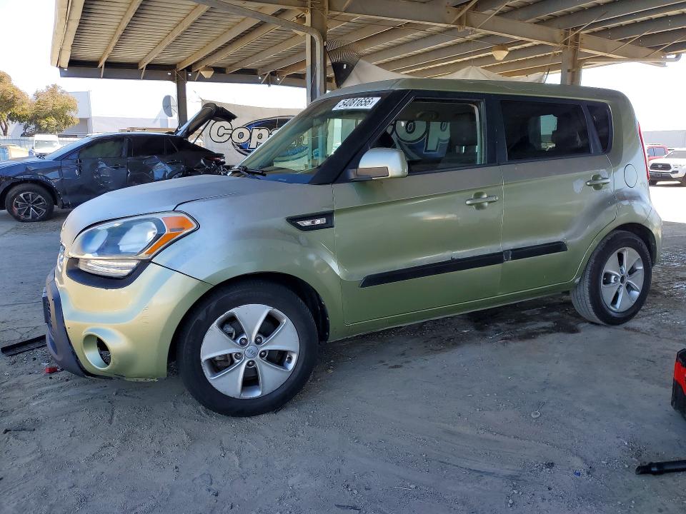 54081656 :رقم المزاد ، KNDJT2A57D7570186 vin ، 2013 Kia Soul مزاد بيع