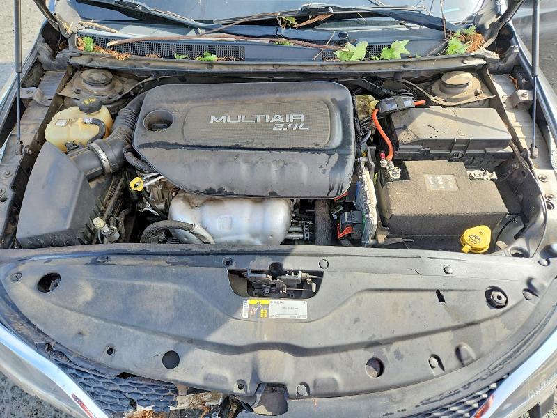 52524046 :رقم المزاد ، 1C3CCCAB3GN124013 vin ، 2016 Chrysler 200 مزاد بيع