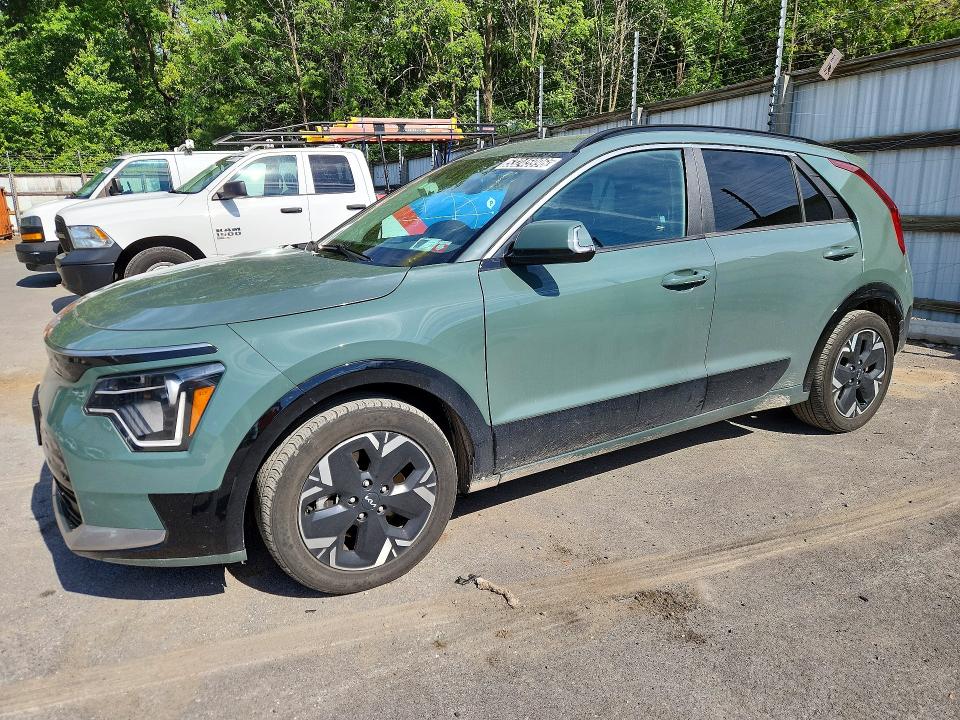 53245996 :رقم المزاد ، KNDCR3L14P5053659 vin ، 2023 Kia Niro مزاد بيع