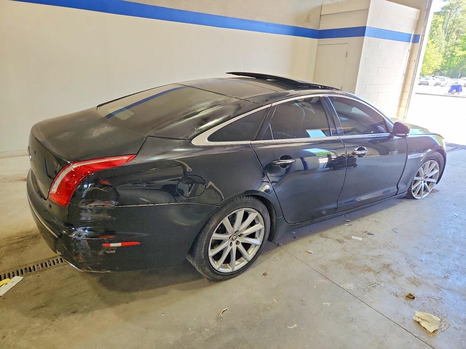 2011 Jaguar Xj მანქანა იყიდება აუქციონზე, vin: SAJWA1CBXBLV08442, აუქციონის ნომერი: 52559176