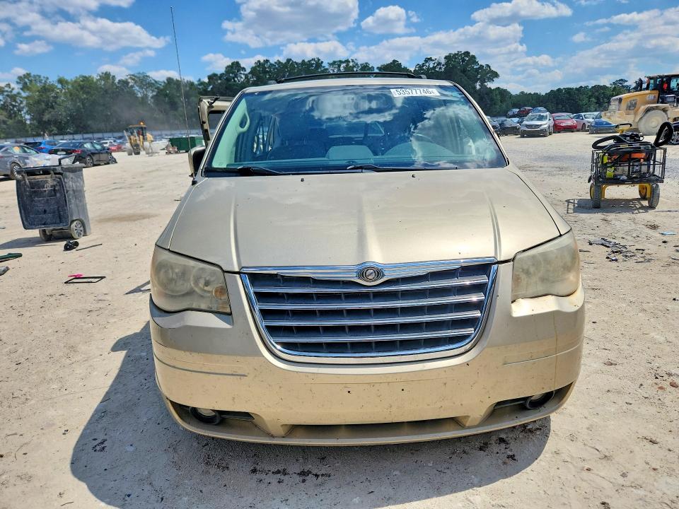 53577746 :رقم المزاد ، 2A4RR8DX7AR376960 vin ، 2010 Chrysler Town & Country مزاد بيع
