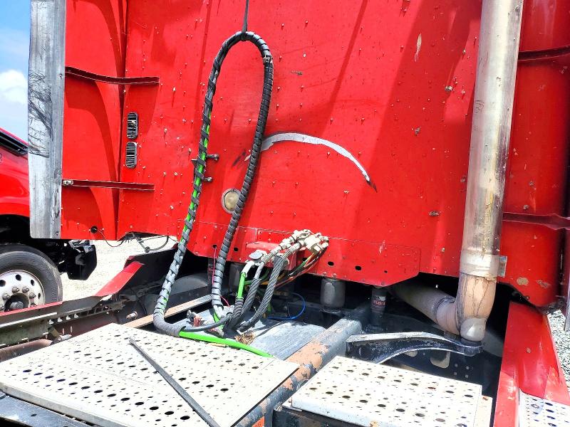 2005 Freightliner Conventional მანქანა იყიდება აუქციონზე, vin: 1FUJA6CK55DU20542, აუქციონის ნომერი: 54598426