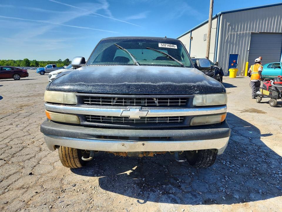53214046 :رقم المزاد ، 2GCEK19T421196552 vin ، 2002 Chevrolet Silverado مزاد بيع