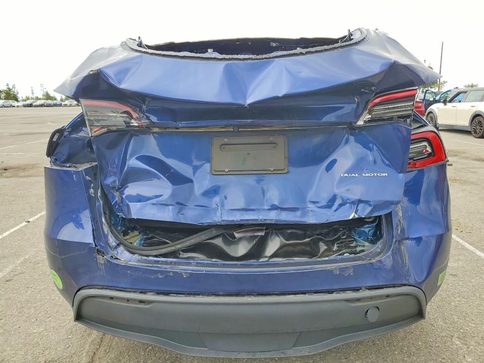Продажа на аукционе авто 2023 Tesla Model Y, vin: 7SAYGDEE2PA117021, номер лота: 52453956