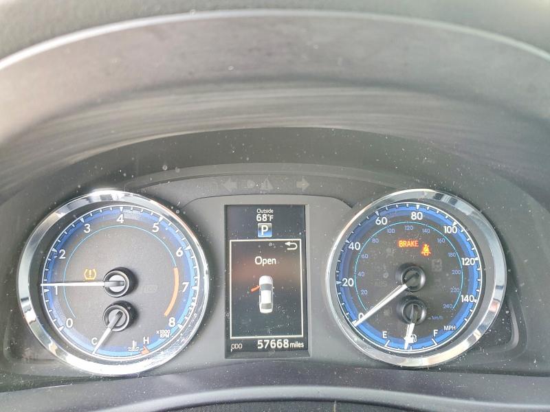 52745756 :رقم المزاد ، 5YFBURHE2HP616754 vin ، 2017 Toyota Corolla مزاد بيع