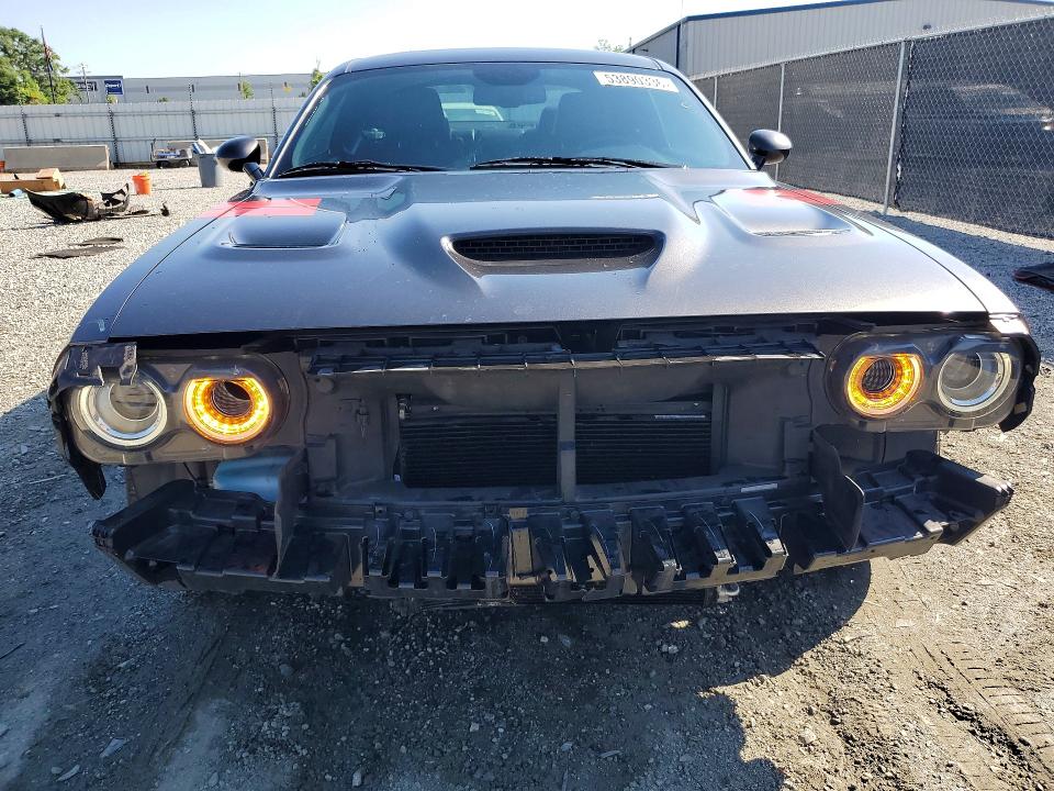 53890336 :رقم المزاد ، 2C3CDZFJ7NH160227 vin ، 2022 Dodge Challenger مزاد بيع