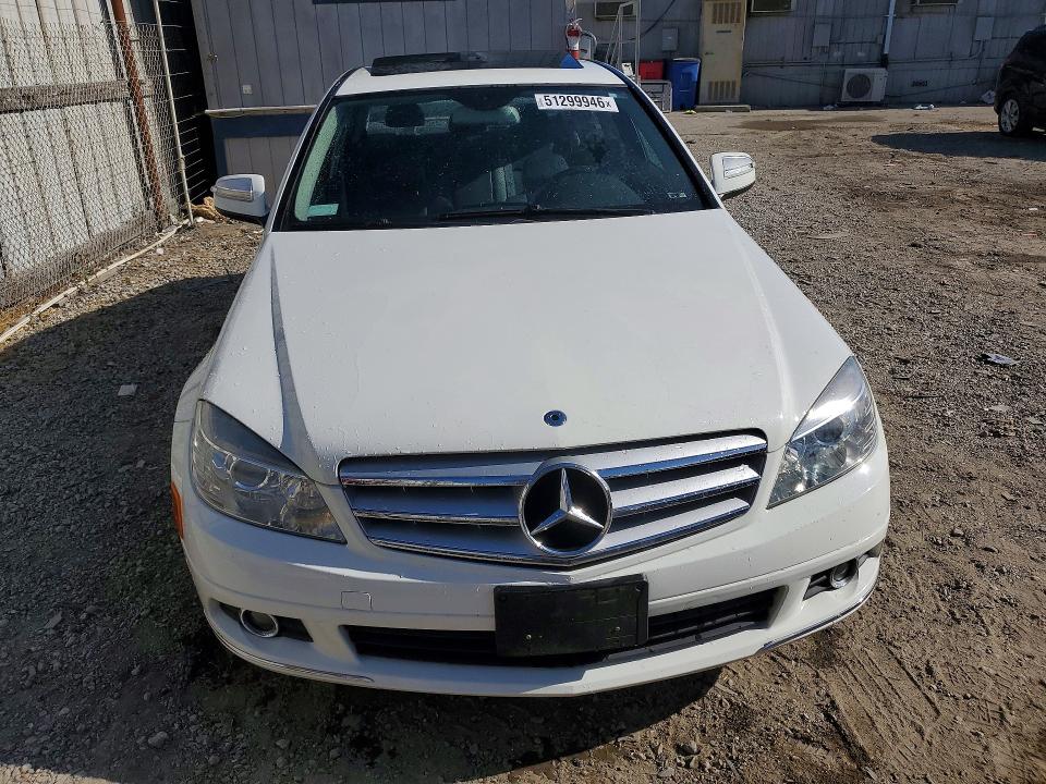 51299946 :رقم المزاد ، WDDGF54X79F241801 vin ، 2009 Mercedes-benz C مزاد بيع