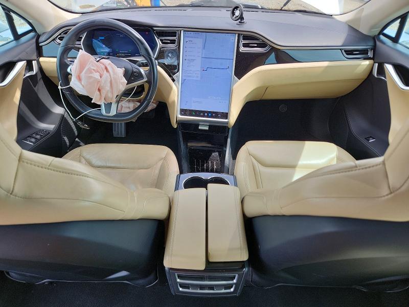 Продажа на аукционе авто 2015 Tesla Model S, vin: 5YJSA1H21FF082302, номер лота: 52237696