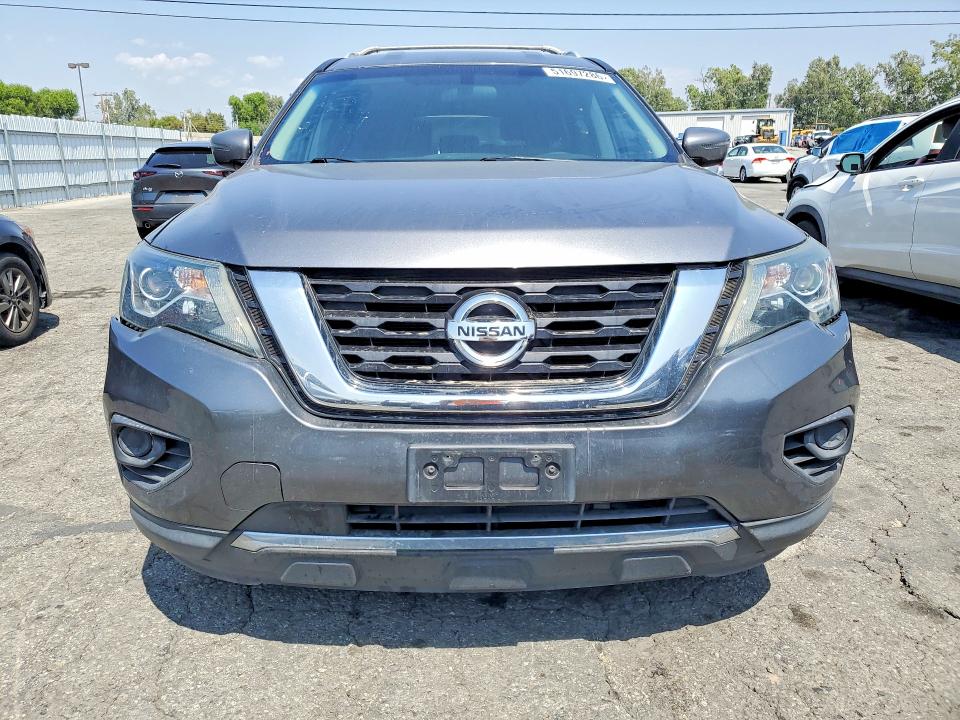 51697286 :رقم المزاد ، 5N1DR2MN8HC913863 vin ، 2017 Nissan Pathfinder مزاد بيع