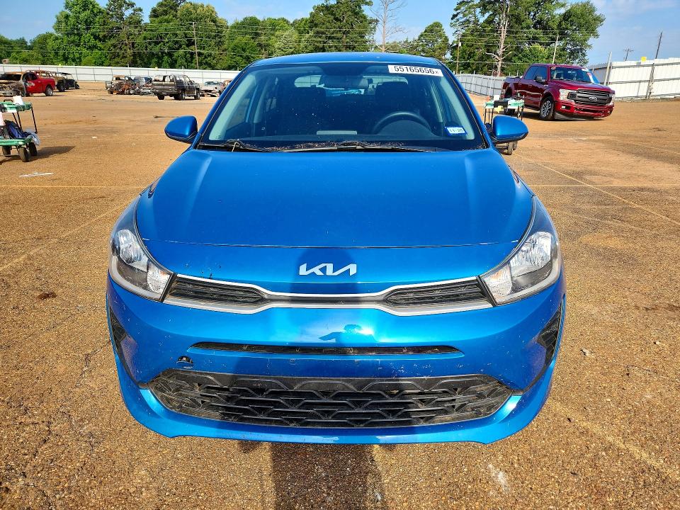 55165656 :رقم المزاد ، 3KPA24AD1NE431193 vin ، 2022 Kia Rio مزاد بيع