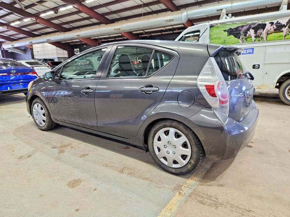 Продаж на аукціоні авто 2013 Toyota Prius C, vin: JTDKDTB32D1533120, номер лоту: 52085456