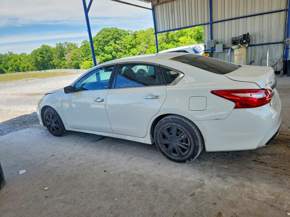 2017 Nissan Altima მანქანა იყიდება აუქციონზე, vin: 1N4AL3APXHN346697, აუქციონის ნომერი: 51943976