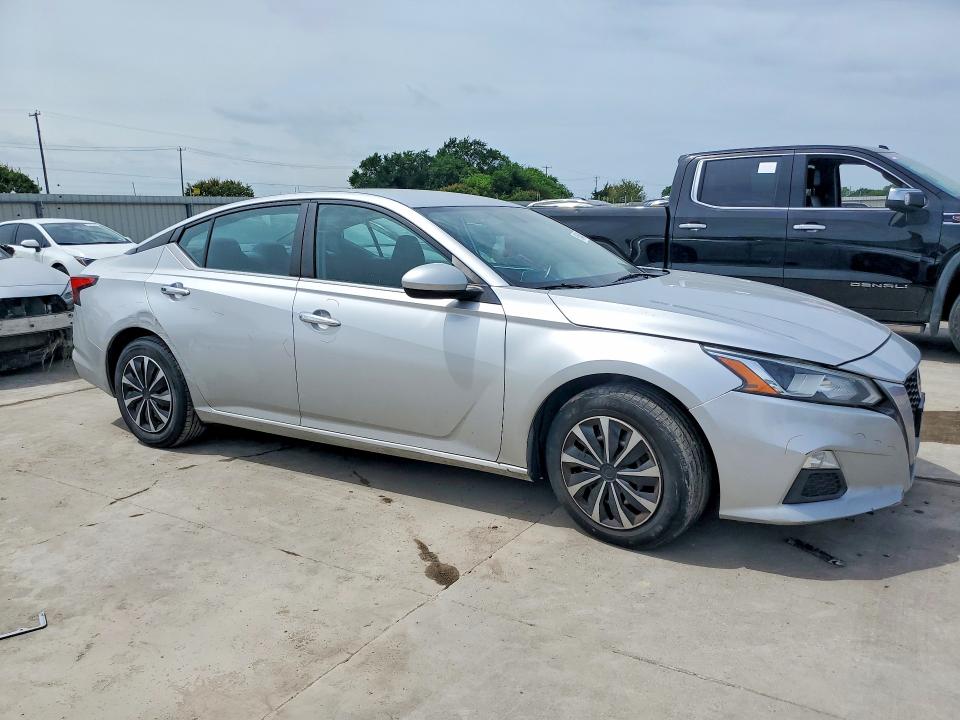Продажа на аукционе авто 2020 Nissan Altima, vin: 1N4BL4BV1LC225620, номер лота: 51540406