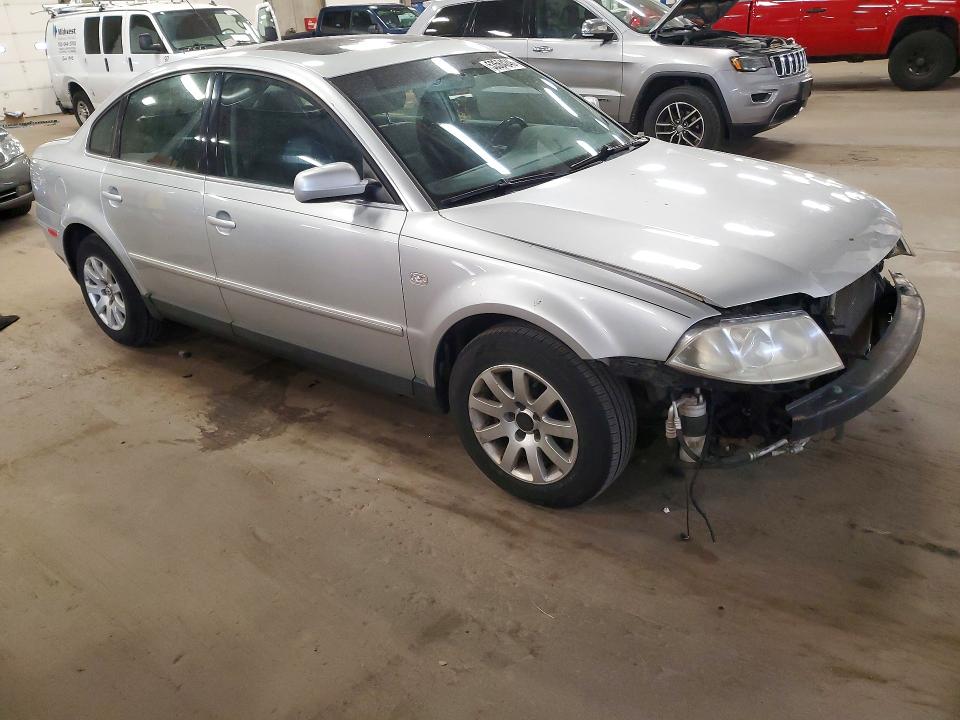 2003 Volkswagen Passat მანქანა იყიდება აუქციონზე, vin: WVWPD63B43P387974, აუქციონის ნომერი: 53564246