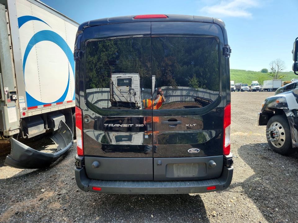53480516 :رقم المزاد ، 1FBAX2CM5HKA45952 vin ، 2017 Ford Transit مزاد بيع