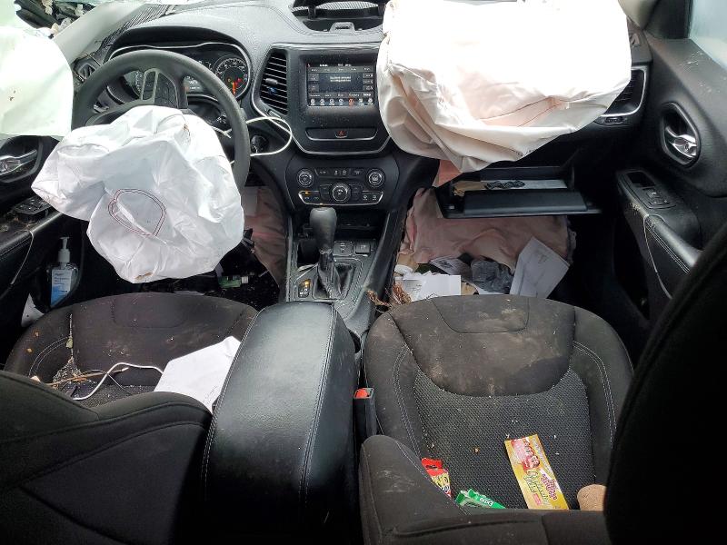 52989826 :رقم المزاد ، 1C4PJLCB2LD535578 vin ، 2020 Jeep Cherokee مزاد بيع