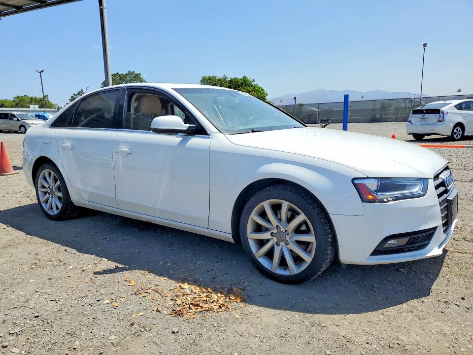2013 Audi A4 მანქანა იყიდება აუქციონზე, vin: WAUEFAFL2DN018940, აუქციონის ნომერი: 53482276