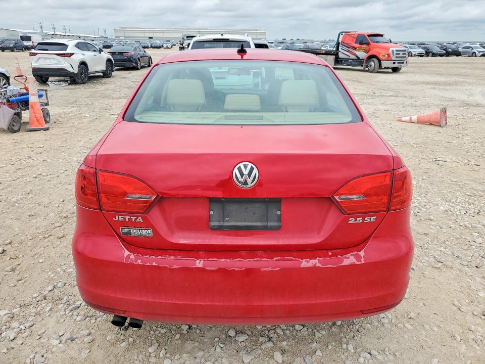 54256176 :رقم المزاد ، 3VWDX7AJ1BM061111 vin ، 2011 Volkswagen Jetta مزاد بيع