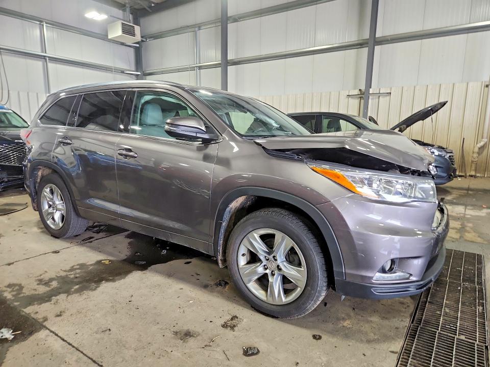 52858966 :رقم المزاد ، 5TDDKRFH7FS084031 vin ، 2015 Toyota Highlander مزاد بيع