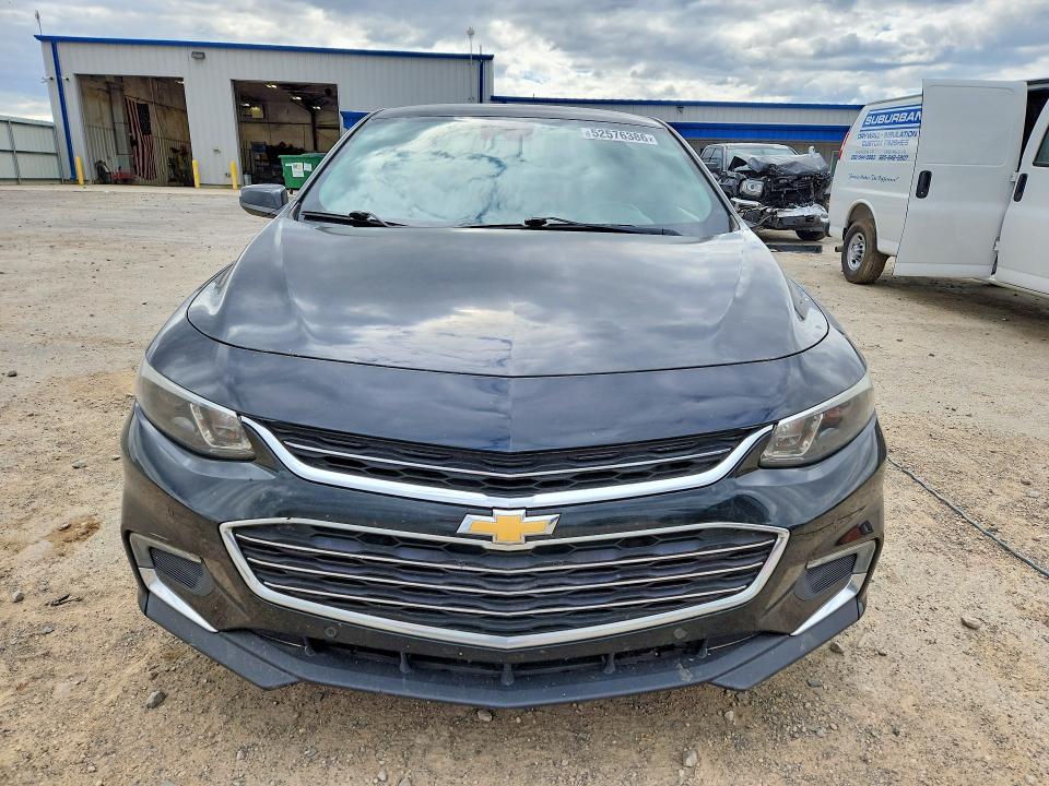 52576386 :رقم المزاد ، 1G1ZH5SX7HF127871 vin ، 2017 Chevrolet Malibu مزاد بيع