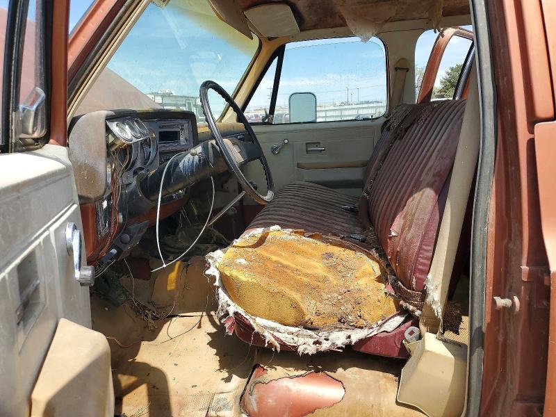 52026986 :رقم المزاد ، 1GCHK33M2DS109938 vin ، 1983 Chev K30 مزاد بيع