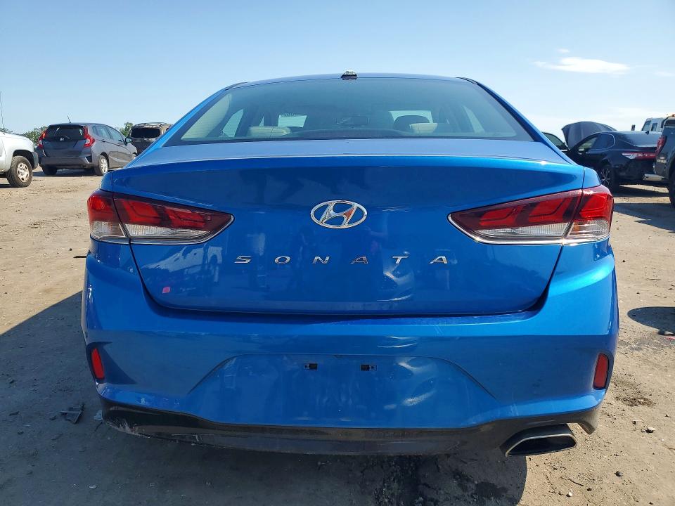 54647506 :رقم المزاد ، 5NPE34AF1JH664500 vin ، 2018 Hyundai Sonata مزاد بيع