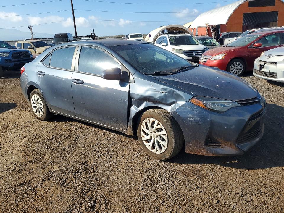 52857446 :رقم المزاد ، 5YFBURHEXJP794336 vin ، 2018 Toyota Corolla مزاد بيع