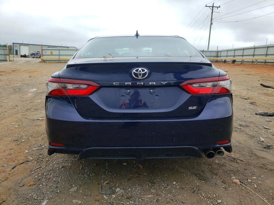 51504706 :رقم المزاد ، 4T1G11AK1NU045932 vin ، 2022 Toyota Camry مزاد بيع