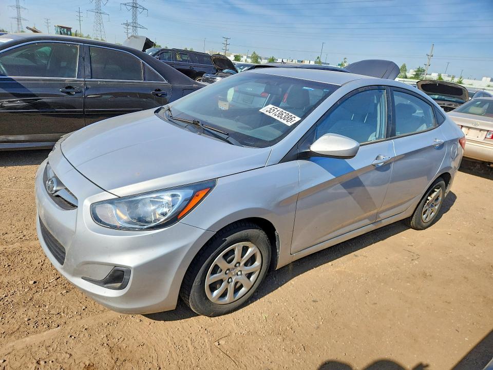 2013 Hyundai Accent მანქანა იყიდება აუქციონზე, vin: KMHCT4AE1DU543549, აუქციონის ნომერი: 55136386