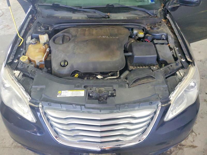 53568636 :رقم المزاد ، 1C3BC1FG2BN525419 vin ، 2011 Chrysler 200 مزاد بيع