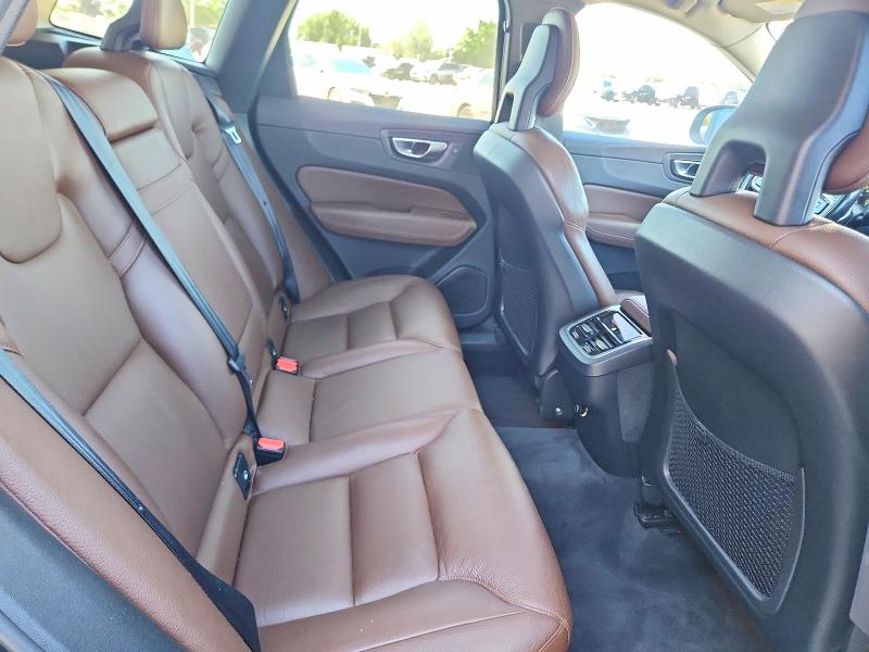 2018 Volvo Xc60 მანქანა იყიდება აუქციონზე, vin: YV4102RL4J1025800, აუქციონის ნომერი: 53229886