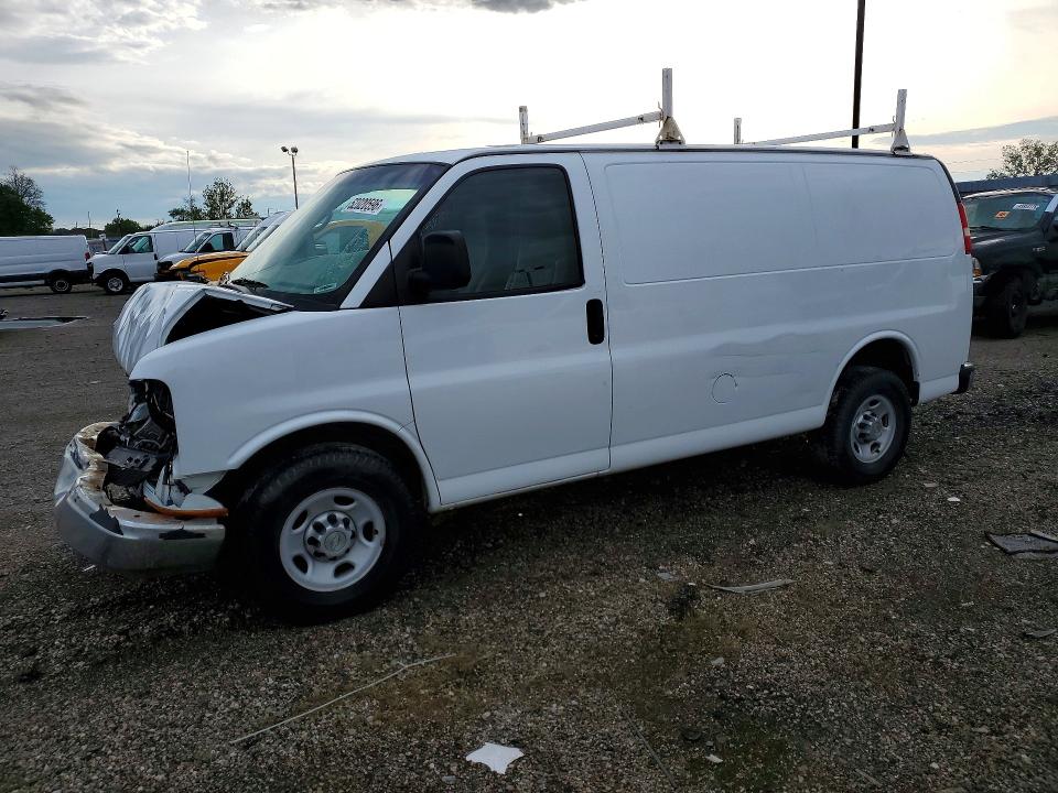 52020596 :رقم المزاد ، 1GCWGFCA0E1162290 vin ، 2014 Chev Express G2500 مزاد بيع