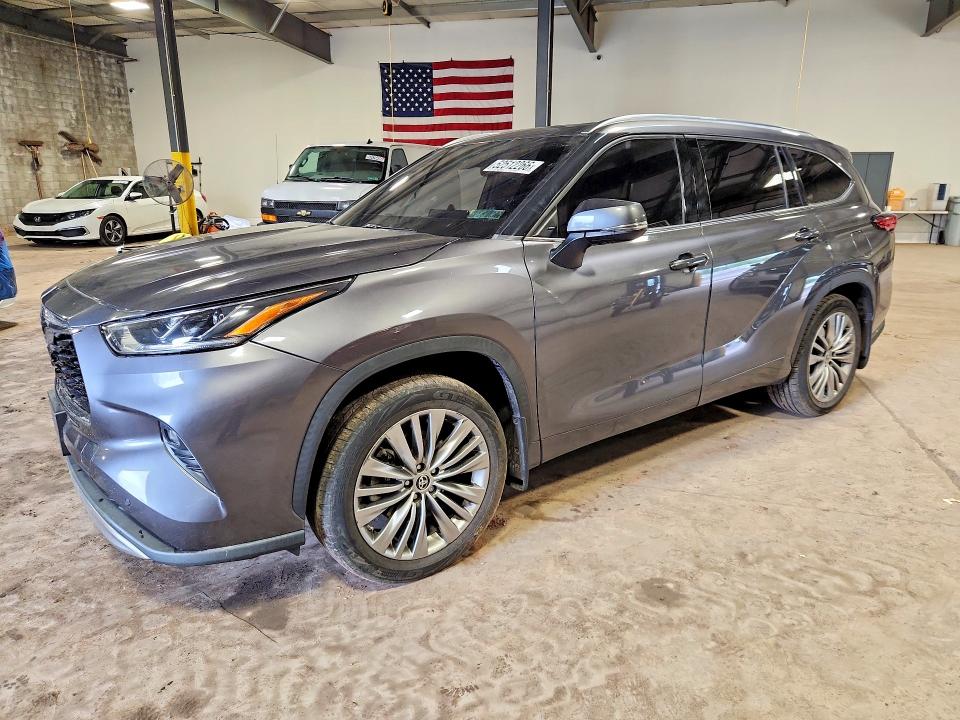 Auction sale of the 2021 Toyota Highlander, vin: 5TDFZRBH8MS130201, lot number: 52512266