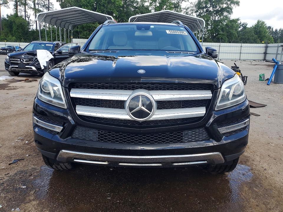 55005396 :رقم المزاد ، 4JGDF6EE4FA478086 vin ، 2015 Mercedes-benz Gl مزاد بيع