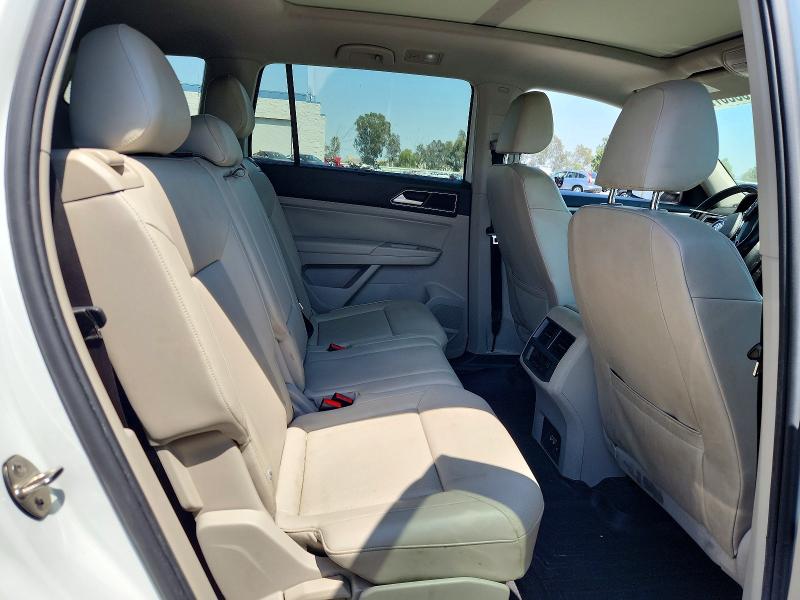 53807216 :رقم المزاد ، 1V2MR2CA6JC527482 vin ، 2018 Volkswagen Atlas مزاد بيع