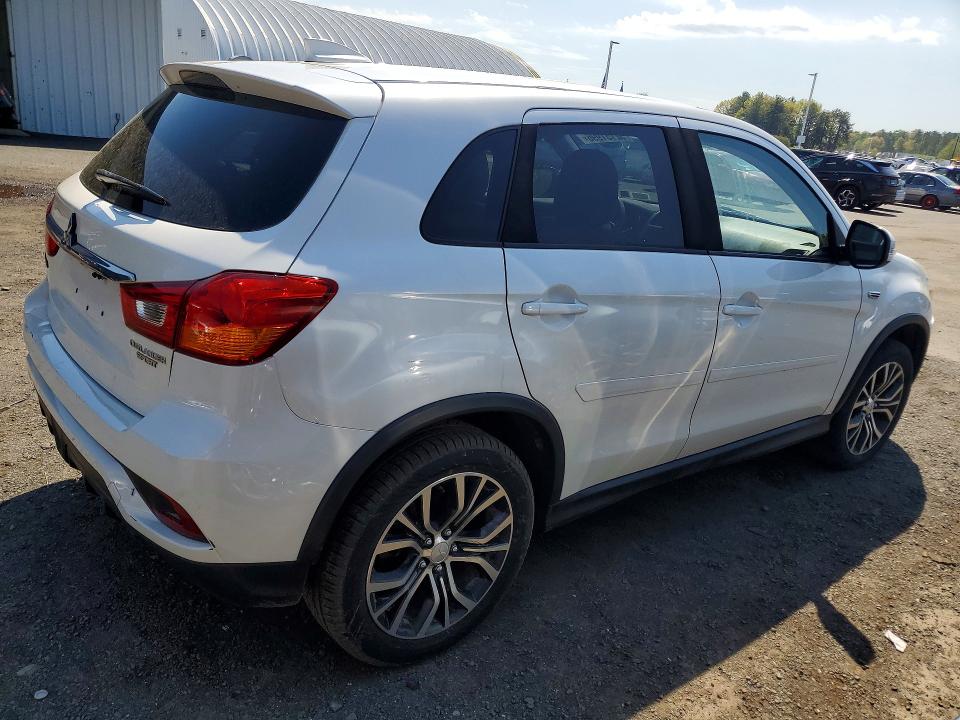 52151996 :رقم المزاد ، JA4AR3AU7JZ003353 vin ، 2018 Mitsubishi Outlander Sport مزاد بيع