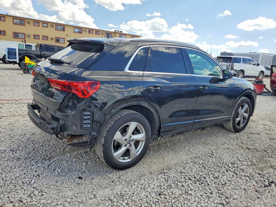 53702886 :رقم المزاد ، WA1AECF30L1026244 vin ، 2020 Audi Q3 مزاد بيع