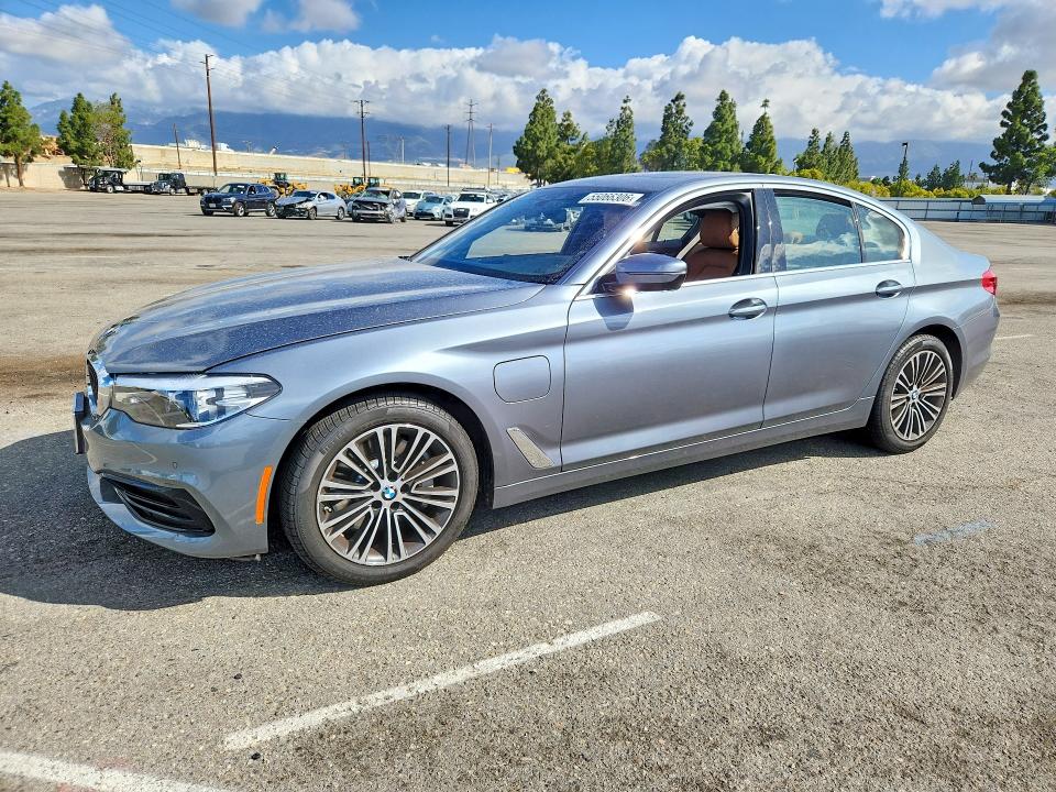 55066306 :رقم المزاد ، WBAJA9C0XLCD72840 vin ، 2020 Bmw 530e مزاد بيع