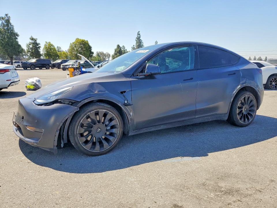 Продажа на аукционе авто 2021 Tesla Model Y, vin: 5YJYGDEE9MF077273, номер лота: 54352696