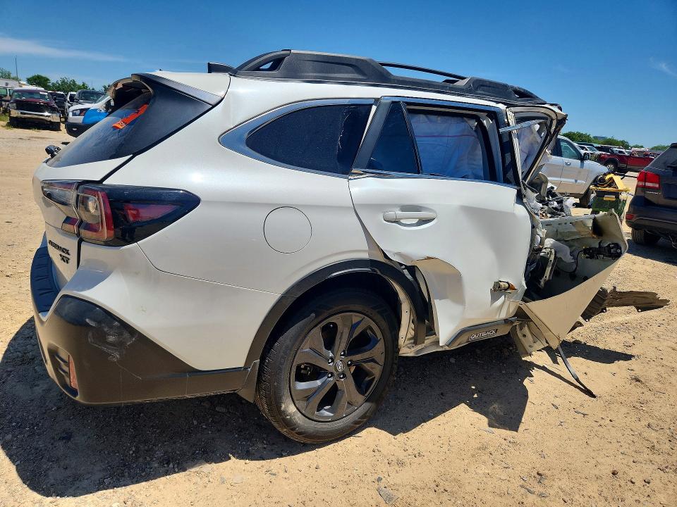 53446546 :رقم المزاد ، 4S4BTGLD5M3137670 vin ، 2021 Subaru Outback مزاد بيع